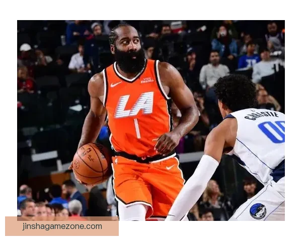 米切尔盛赞哈登改变比赛节奏强调团队力量助推球队走到今天高度新